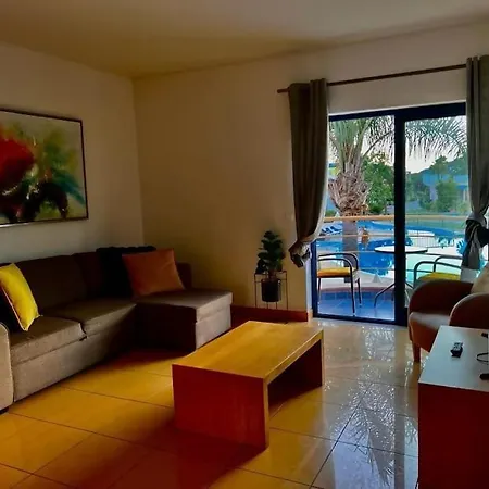 Marias Albufeira Marina Албуфейра